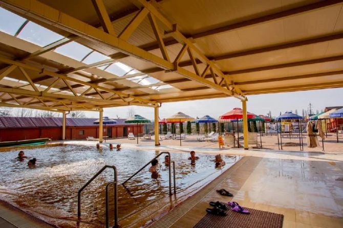 Відпочинок на термальних водах Берегово взимку 1