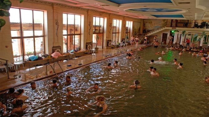 Відпочинок на термальних водах Берегово взимку 3