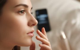 12 Everyday Habits That Harm Your Skin