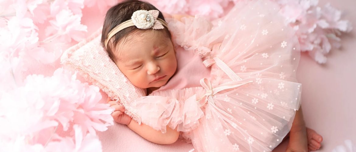 Як назвати дівчинку в 2026 рік Коня: імена та поради