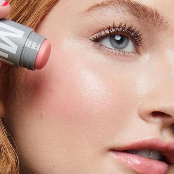 Монохромный макияж: практичные и элегантные образы 11