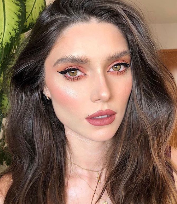 Монохромный макияж: практичные и элегантные образы 7