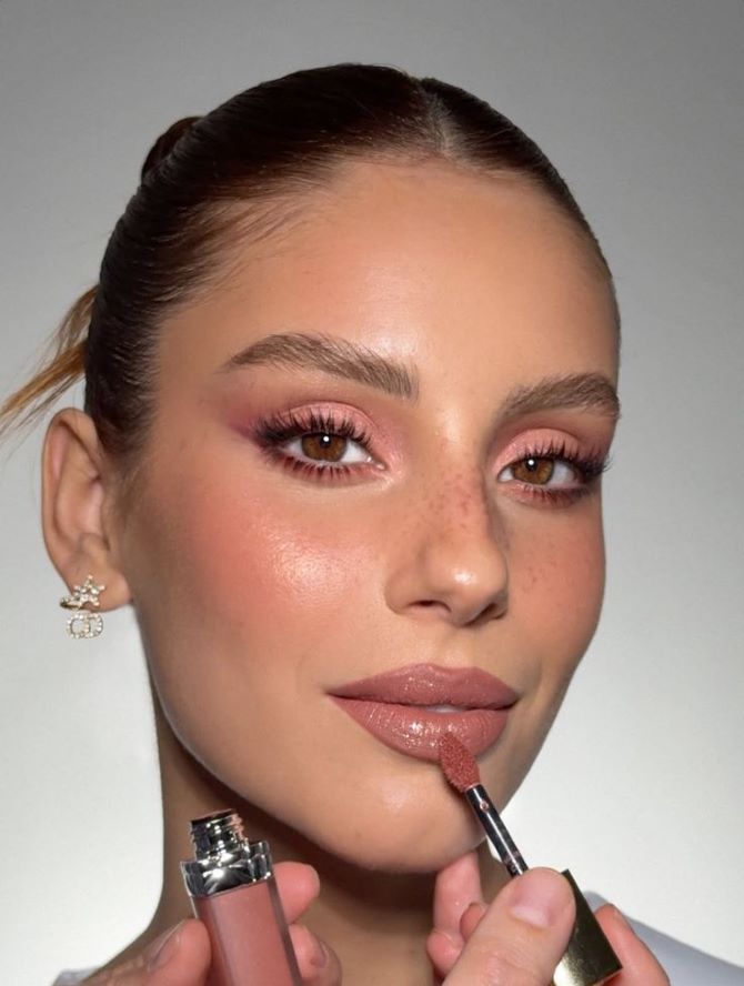 Монохромный макияж: практичные и элегантные образы 9