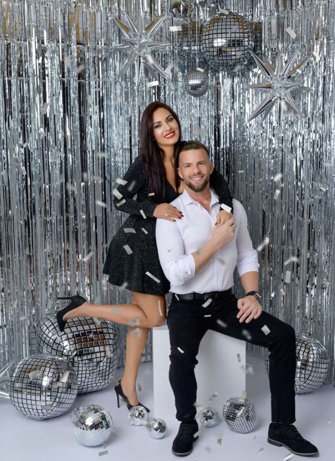 DIY New Year’s Photo Booth: TOP 8 Ideas for 2026 21