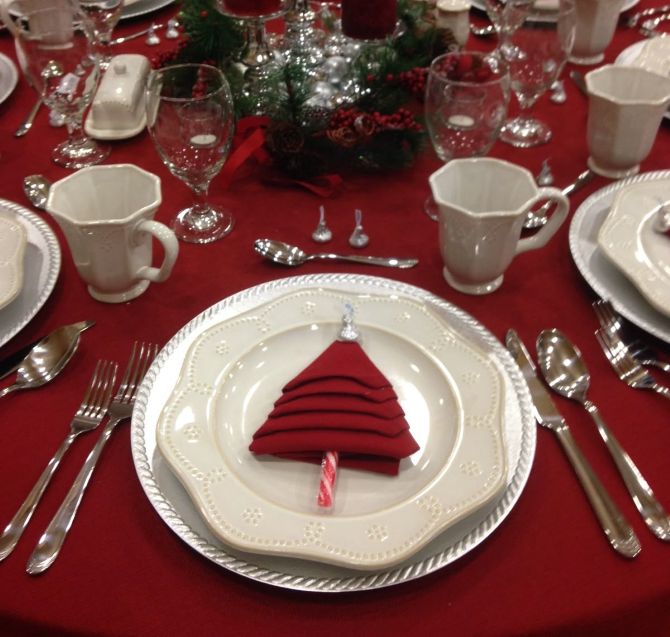 Декор новогоднего стола 2026: как создать атмосферу праздника на год Лошади 3