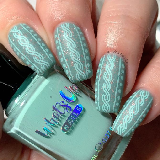 Sweater nails: идеи вязаного маникюра 2026 22