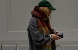 So tragen Sie einen langen Schal im Jahr 2026: 5 stylische Looks