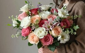 Букеты на 8 Марта: что сейчас выбирают вместо стандартного набора и почему