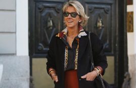 Цвета и фасоны одежды, которые добавляют годы — чего избегать