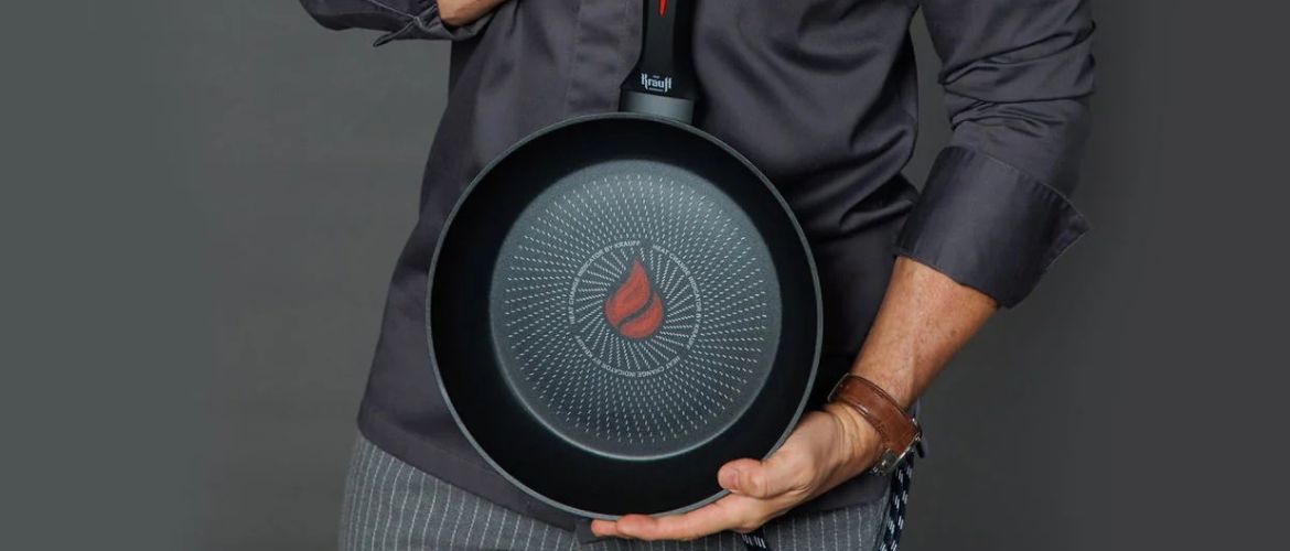 Чому тефлонові сковорідки стали стандартом сучасної кухні