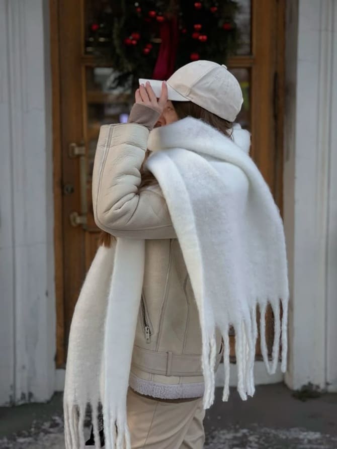 Как носить длинный шарф в 2026 году: 5 стильных образов 3