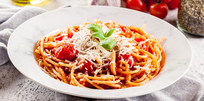 A Red-Themed Dinner for Valentine’s Day: What to Cook 4