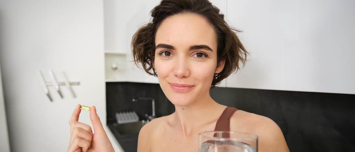 Schönheit beginnt mit Medikamenten: wie Medikamente den Zustand von Haut, Haaren und Nägeln beeinflussen und was die Packungsbeilage verbirgt