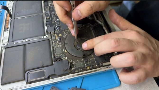 DoctorFix — сучасний сервісний центр Apple у Києві, який працює під час блекаутів 2