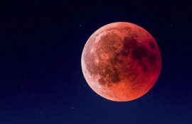 Луна уменьшается: ученые зафиксировали новые разломы