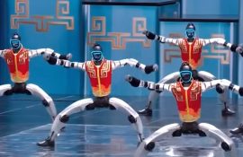 Китайские гуманоиды выступили на гала-концерте к Празднику весны