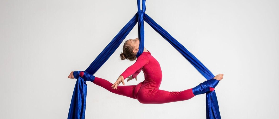 Воздушная акробатика: что это за искусство, как устроены тренировки и кому подходят занятия