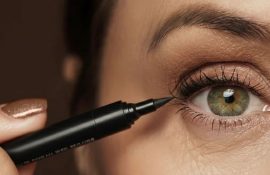 Як правильно наносити стрілки після 40: поради для макіяжу зрілих очей