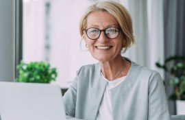 Какие аксессуары старят женщину: 5 главных ошибок в образе