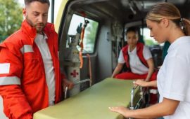 Как перевезти лежачего больного в другую страну?