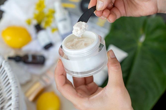 Как восстановить кожу после зимы: 5 лучших средств с витамином С 2