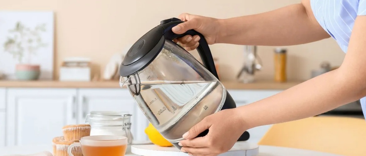 Почему стоит пить горячую воду каждый день: 5 причин для здоровья и красоты