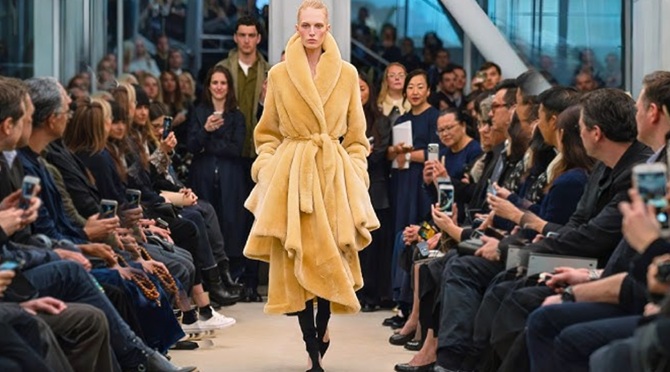 Главные бьюти-тренды Недели моды в Париже на осень-зиму 2026-2027 5