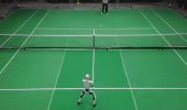 Ein humanoider Roboter in China hat Tennisspielen gelernt