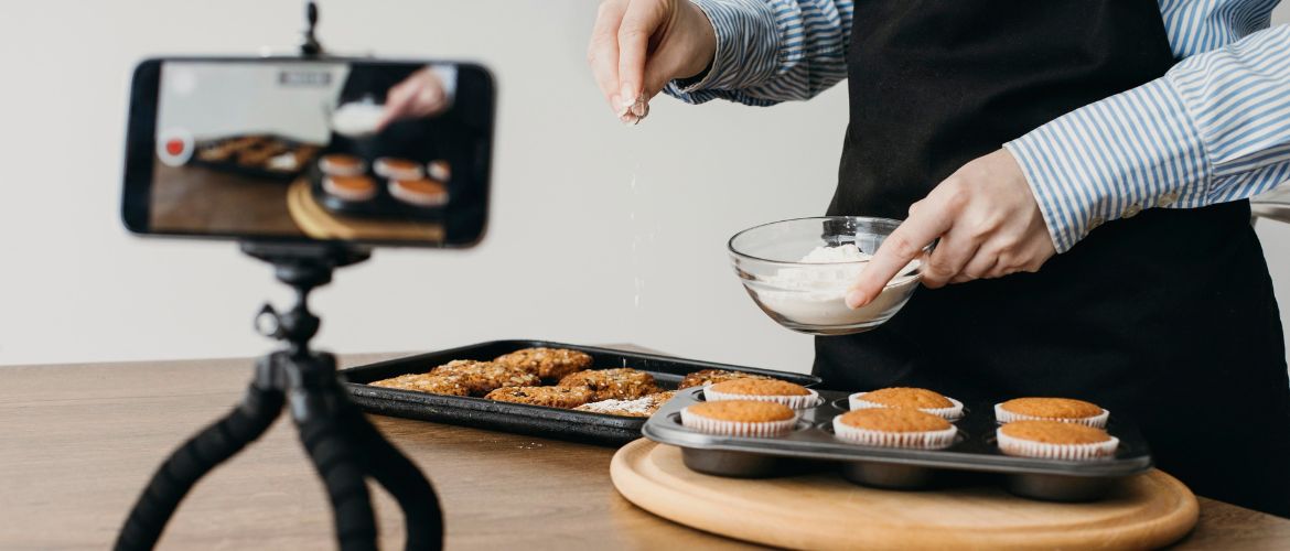 Как создать собственный кондитерский видеоблог