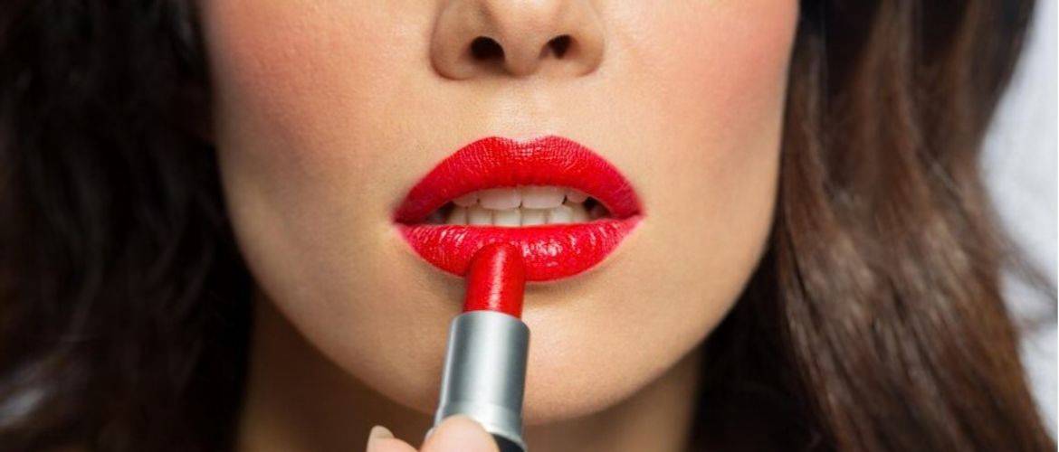 Помада для губ: як обрати ідеальний колір
