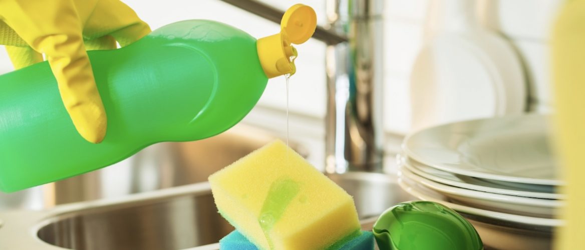Як вибрати екологічний засіб для миття посуду без різкого запаху