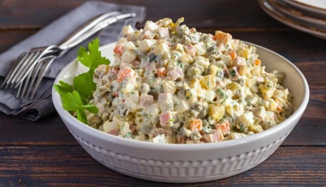 5 Easter Salads That Will Brighten Your Festive Table 3