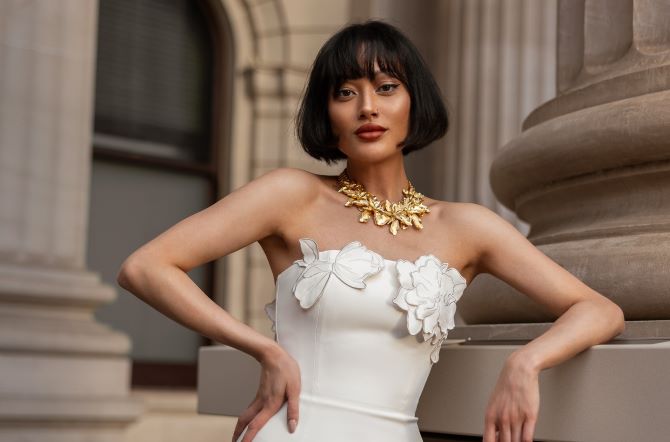 Как подобрать украшения под вырез горловины 5