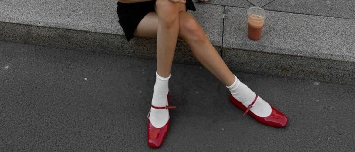 Балетки с носками: как носить главный тренд весны 2026 года