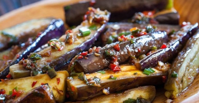 Что приготовить из баклажанов быстро и вкусно: ТОП рецептов 3