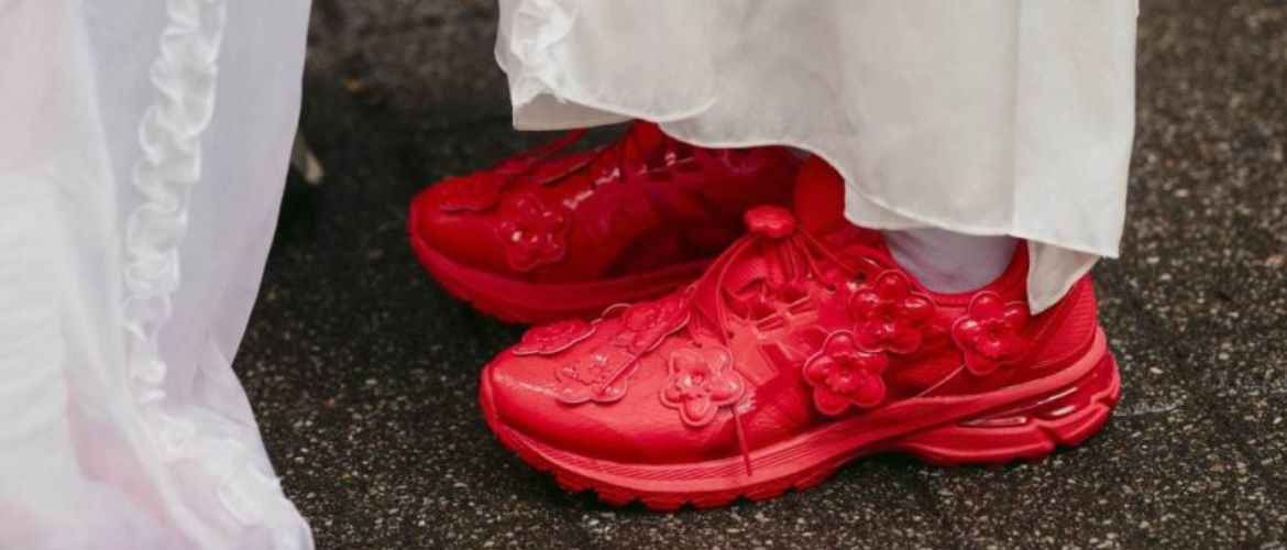 Модные женские кроссовки весна 2026: 5 трендов