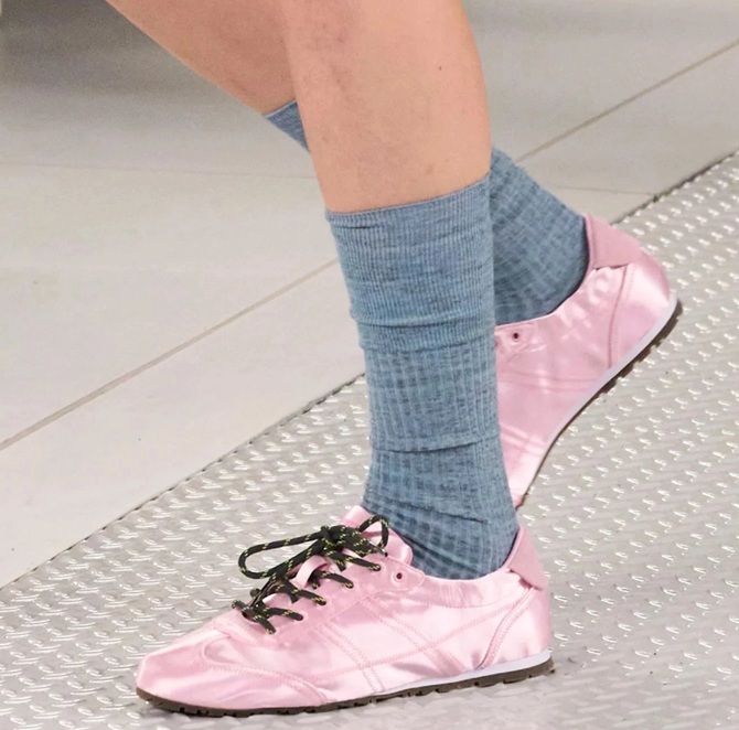 Пудрово-розовый: как включить главный оттенок лета 2026 в гардероб 4