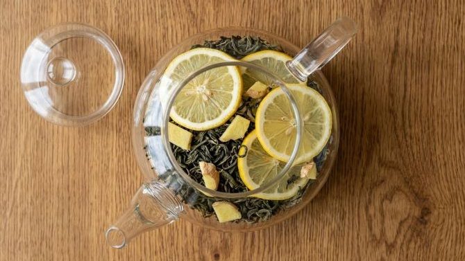 Секрети стрункості: 5 ранкових напоїв натще для схуднення та прискорення метаболізму 5